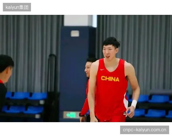 埃及队需要在正式比赛前通过热身赛解决新阵型的磨合问题。 埃及队需要在正式比赛前通过热身赛解决新阵型的磨合问题。